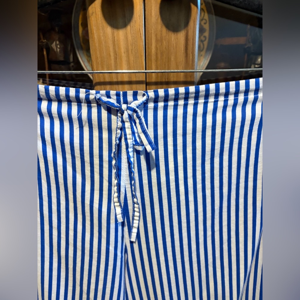 Lauren Ralph Lauren Blue and White Striped with Yellow Trim Pajamas Size Large - Picture 9 of 11